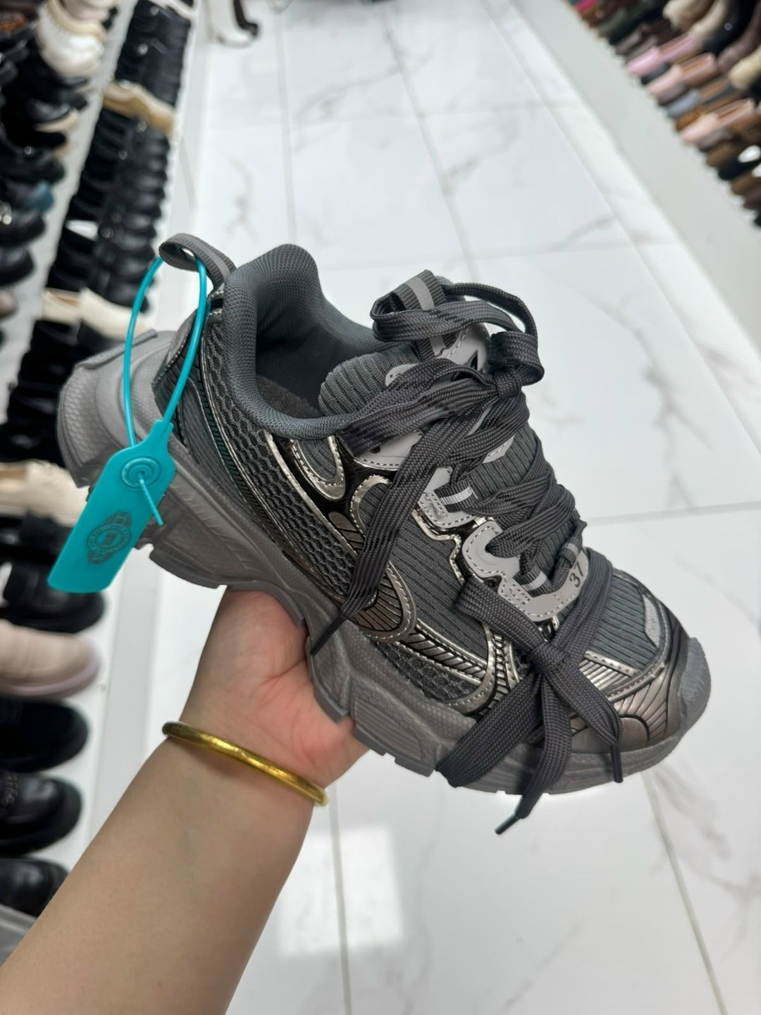 кроссовки balenciaga,кроссовки женские balenciaga,кроссовки баленсиага 3xl,кроссовки balenciaga 3 xl,кроссовки balenciaga track