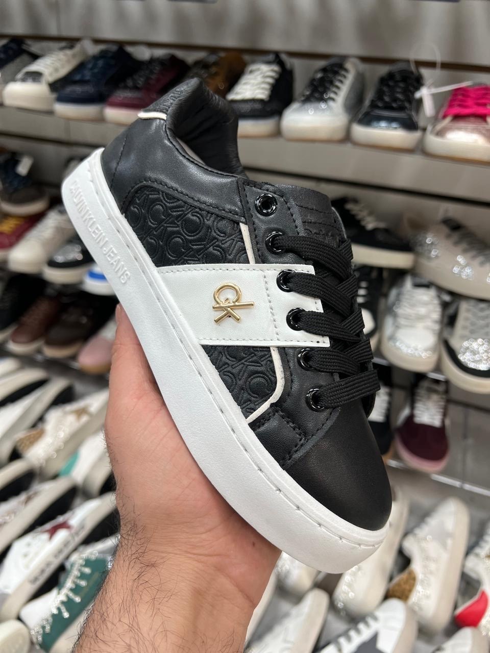 ,женские кроссовки,кеды гуес женские,кроссовки женские guess,женские повседневные кроссовки
