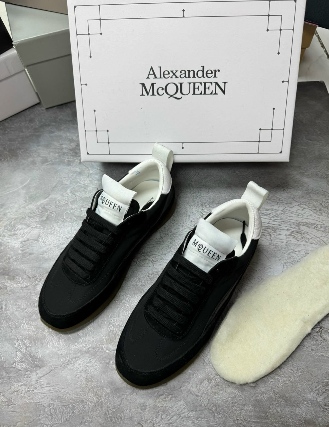 alexander mcqueen кроссовки мужские,кроссовки alexander mcqueen,кеды alexander mcqueen,brunello cucinelli кроссовки мужские,кроссовки alexander mcqueen белые