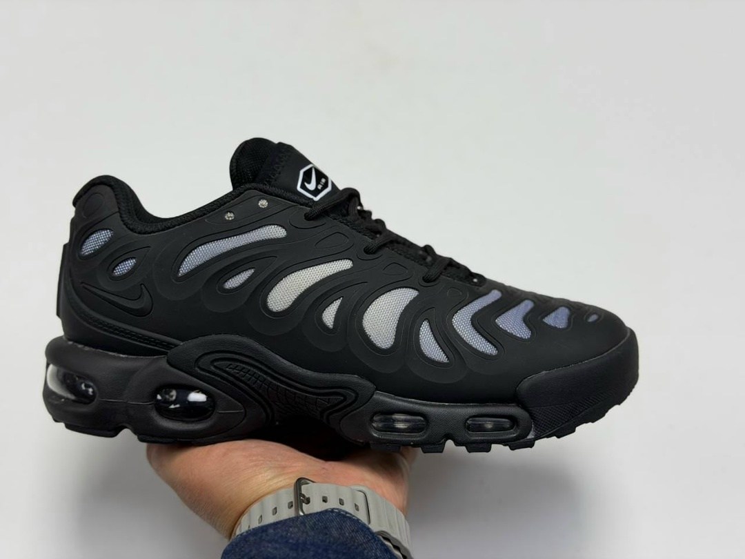 кроссовки nike air max plus,кроссовки nike air max plus drift,кроссовки nike air max plus tn,nike air max plus drift,nike air max plus tn