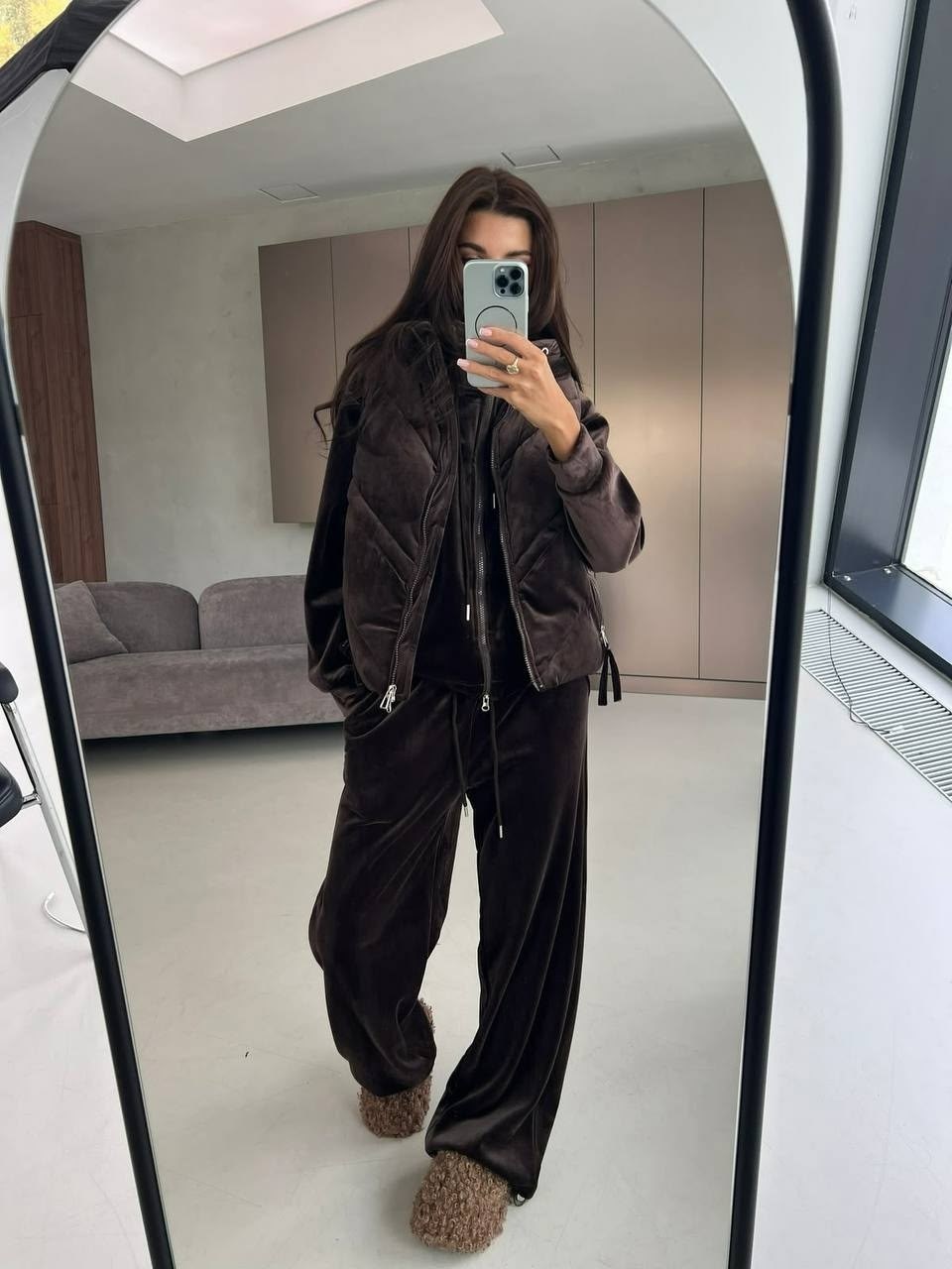 женский серый костюм тройка miu miu,велюровый костюм тройка,куртка женская,женский велюровый костюм,костюм женский