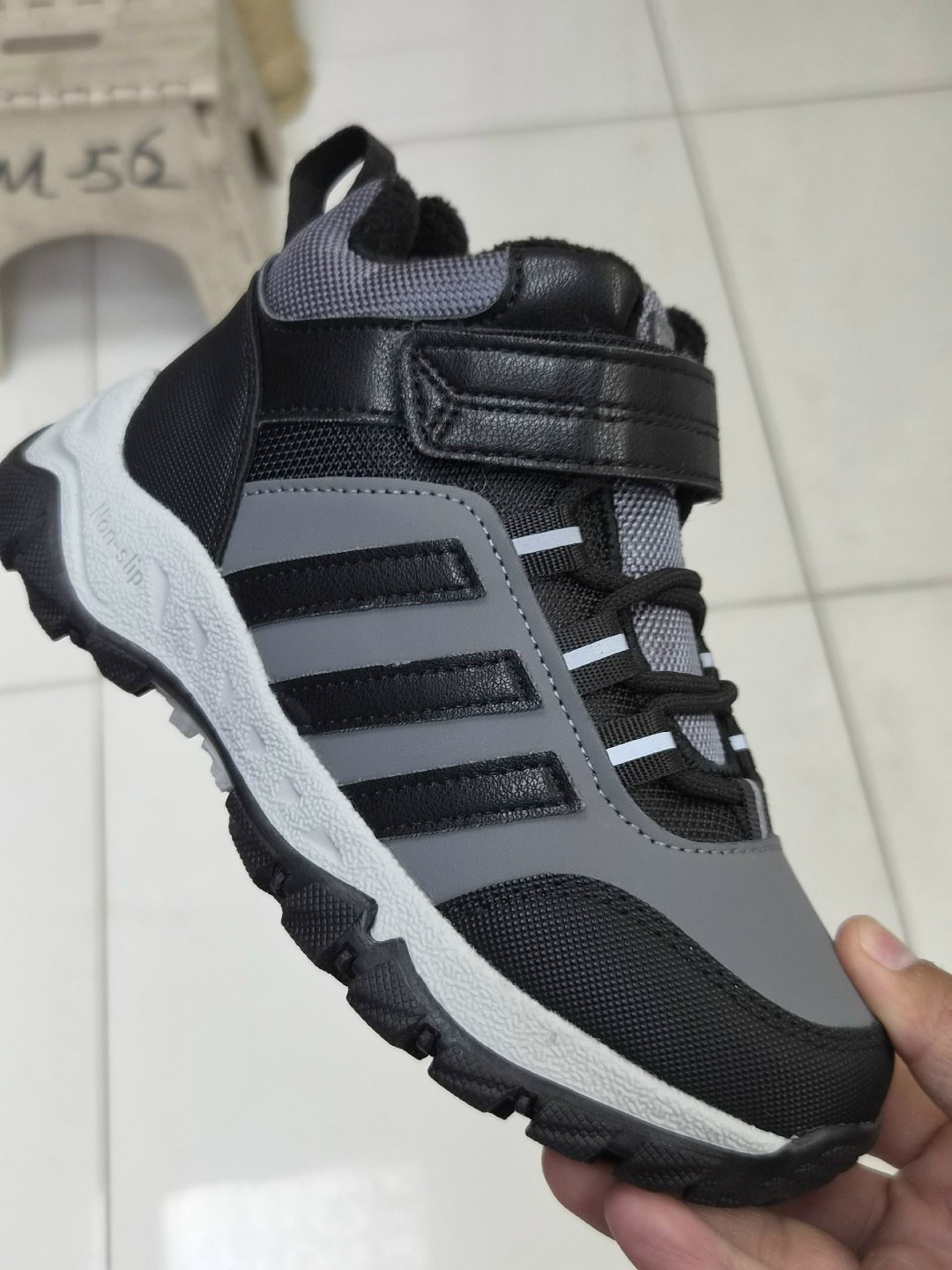 ,зимние кроссовки,детские ботинки,детская ,кроссовки зимние adidas