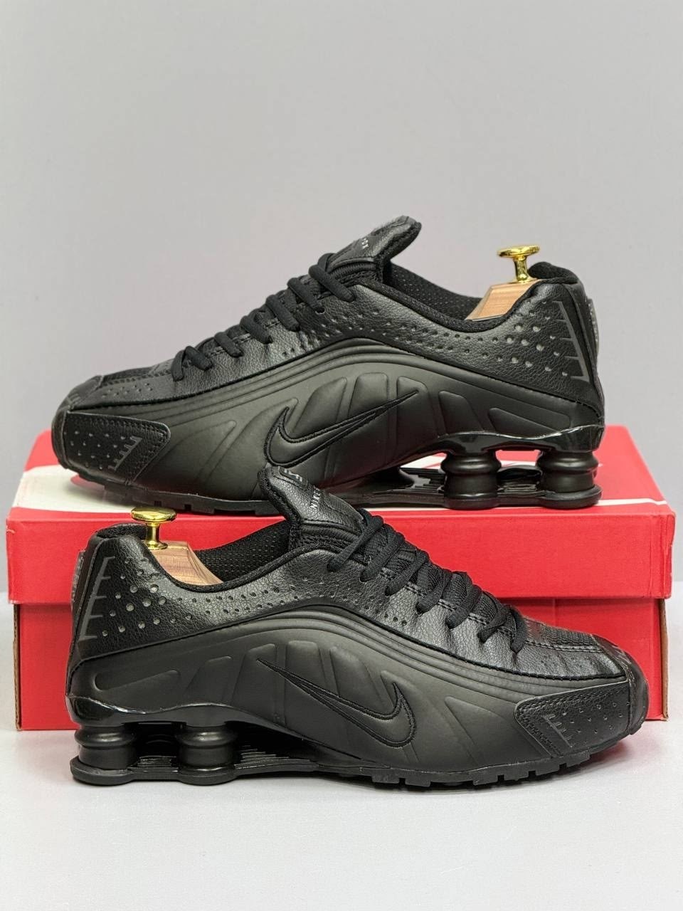 nike shox r4 triple black,кроссовки nike shox r4 'triple black' 2025,кроссовки nike shox,кроссовки shox,кроссовки