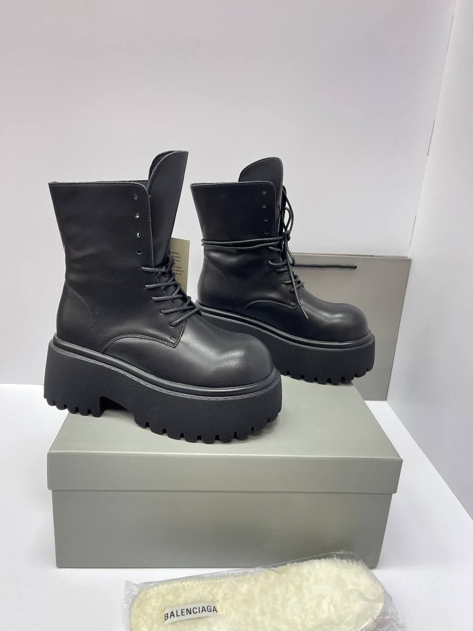 женские ботинки celine,celine ботинки,женские ботинки,ботинки balenciaga,