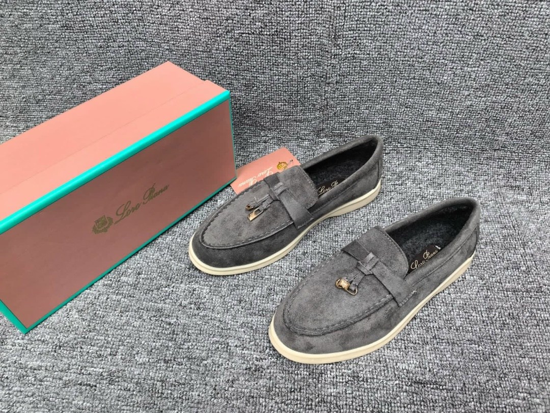 лоферы из натуральной замши loro piana,лоферы loro piana замшевые,замшевые женские лоферы loro piana розовые,лоферы loro piana,лоферы замш