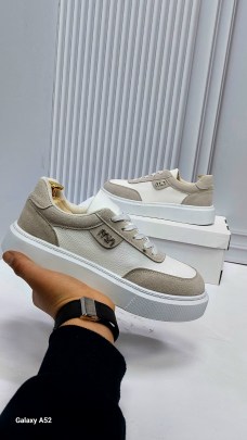 Кроссовки