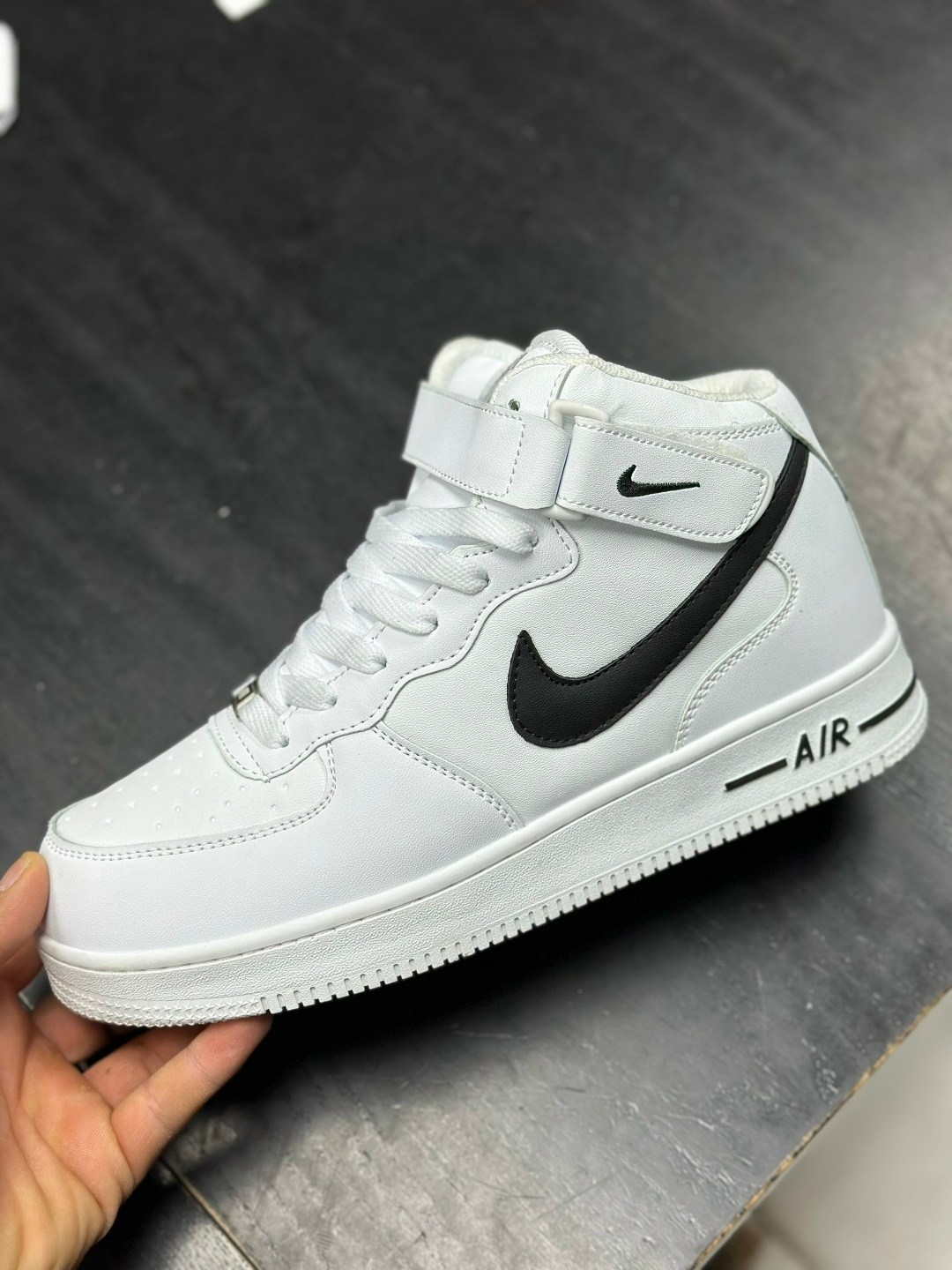 кроссовки nike air force 1 mid "black",nike air force 1 mid,кроссовки nike air force 1,зимние кроссовки nike air force,nike air force 1 mid black