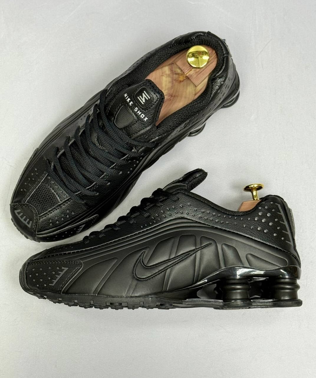 nike shox r4 triple black,кроссовки nike shox r4 'triple black' 2025,кроссовки nike shox,кроссовки shox,кроссовки