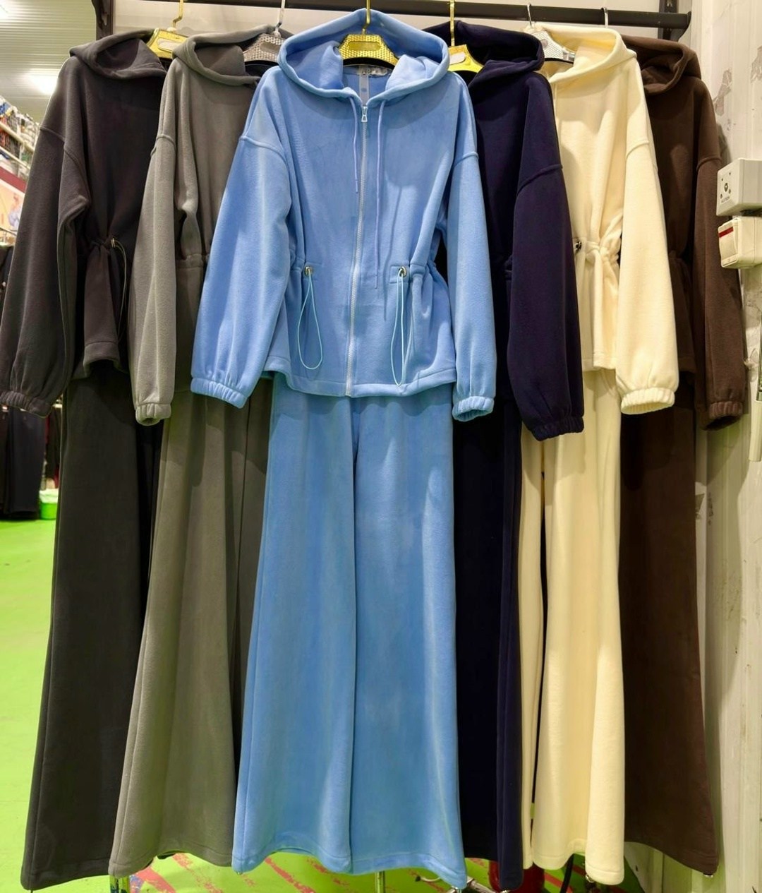 велюровый спортивный костюм,костюм велюровый спортивный khava collection,велюровый костюм женский,костюм велюровый,велюровый спортивный костюм женски