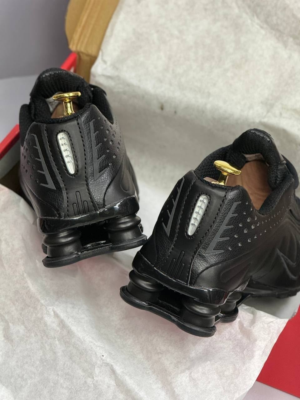nike shox r4 triple black,кроссовки nike shox r4 'triple black' 2025,кроссовки nike shox,кроссовки shox,кроссовки