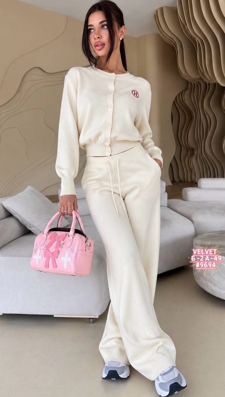 женский костюм,костюм молочный,костюм вязаный,трикотажный костюм,костюм двойка кашемир