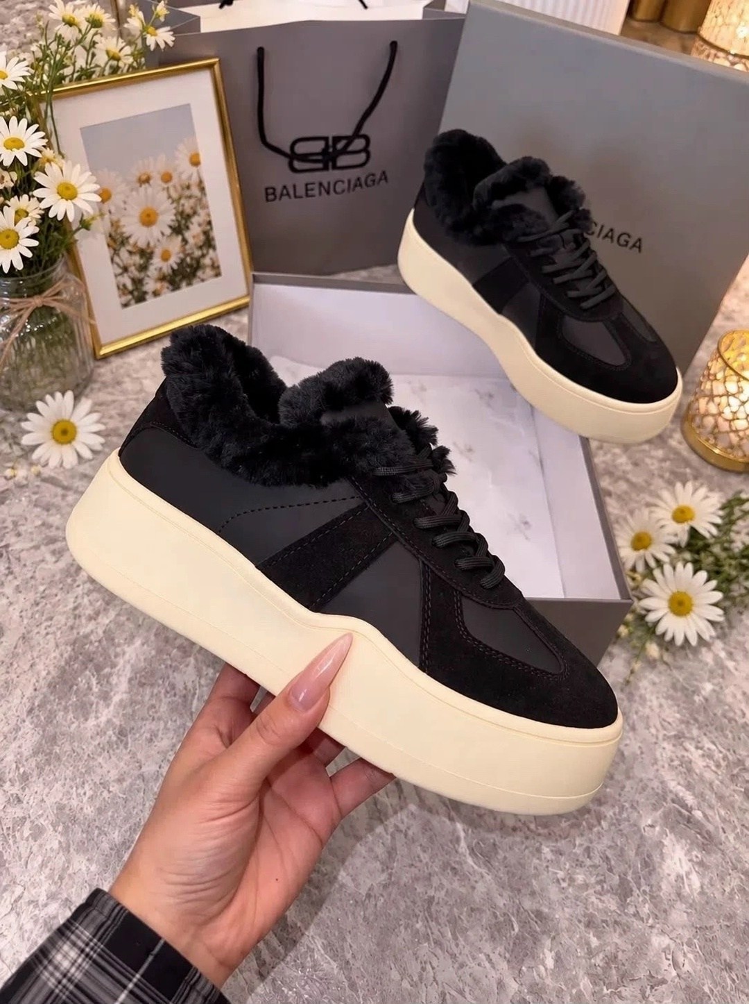 ,женские кроссовки,зимние кеды maison margiela черные,кеды женские черные,обуви
