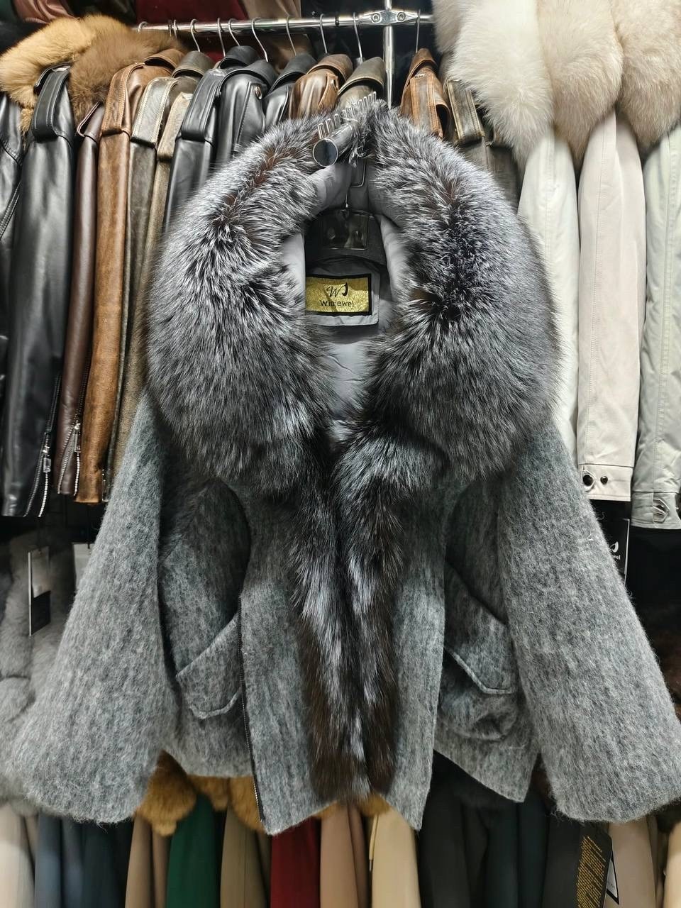 пальто с песцом,пальто кашемировое с мехом,пальто с мехом финского песца,меховое пальто,пальто женское шерсть мех писец