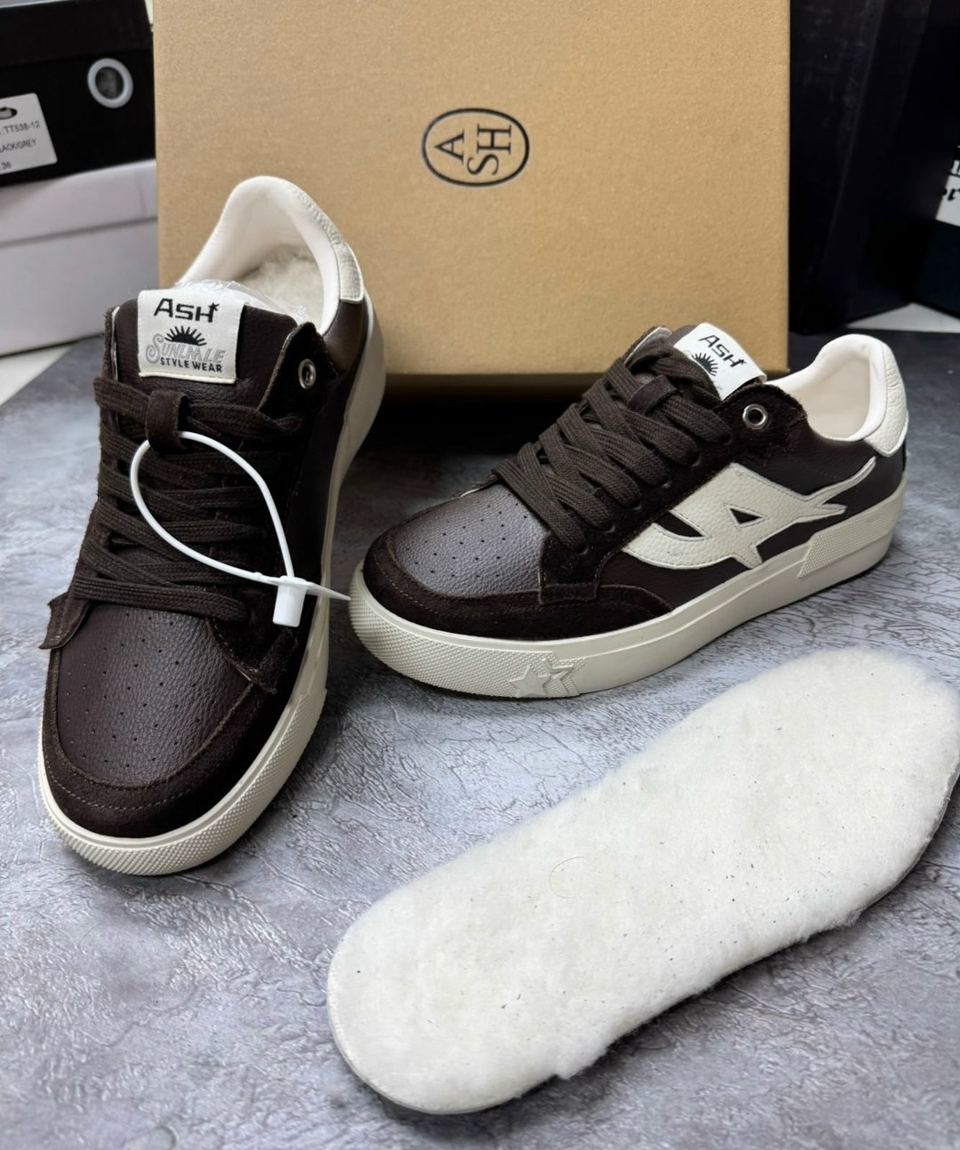 ,лаковые кроссовки golden goose,кеды golden goose,женские кроссовки, женская