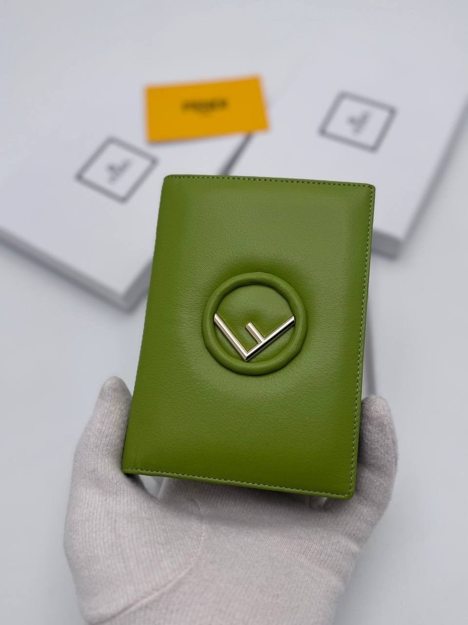 брендовая обложка для паспорта,fendi кошелек,fendi серьги,обложка для паспорта натуральная кожа,обложка для паспорта кожаная женская