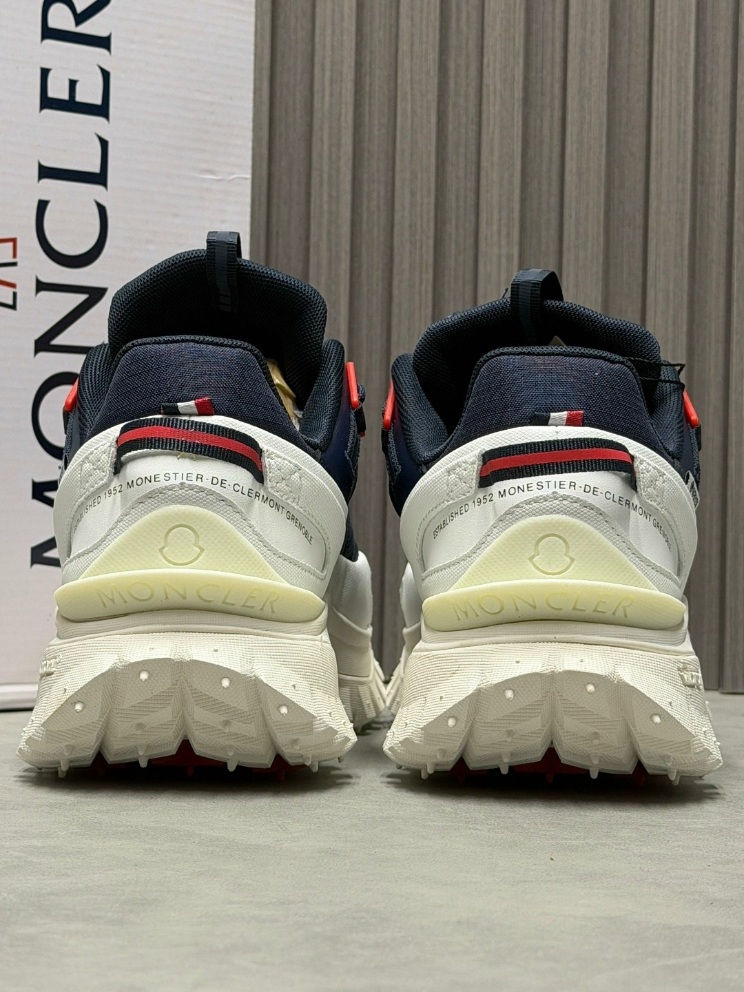 кроссовки moncler,кроссовки moncler trailgrip gtx,кроссовки moncler мужские,moncler trailgrip lite 2 низкие кроссовки белый/красный,moncler trailgrip