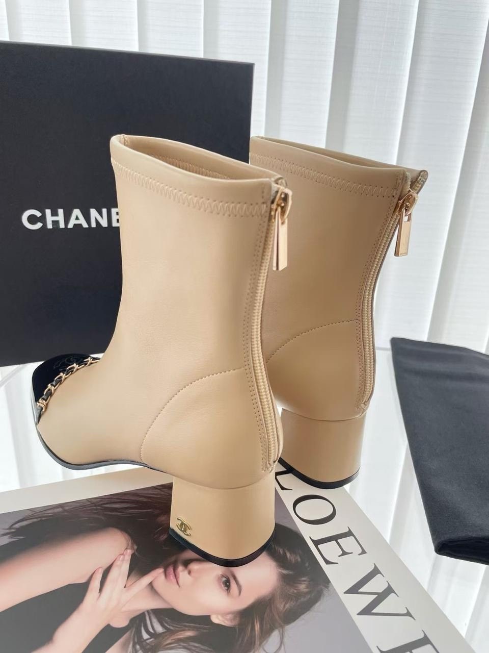 ботильоны chanel,кожаные ботильоны chanel,женские ботильоны chanel,женские ботильоны,кожаные ботильоны chanel с логотипом