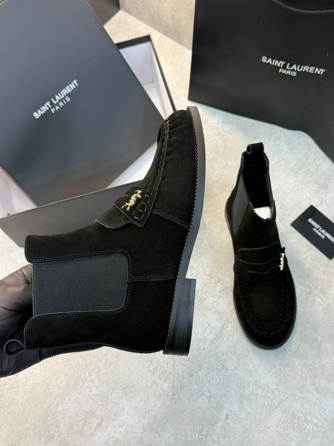 ,замшевые ботинки,ботинки saint laurent,женская ,ботинки модные