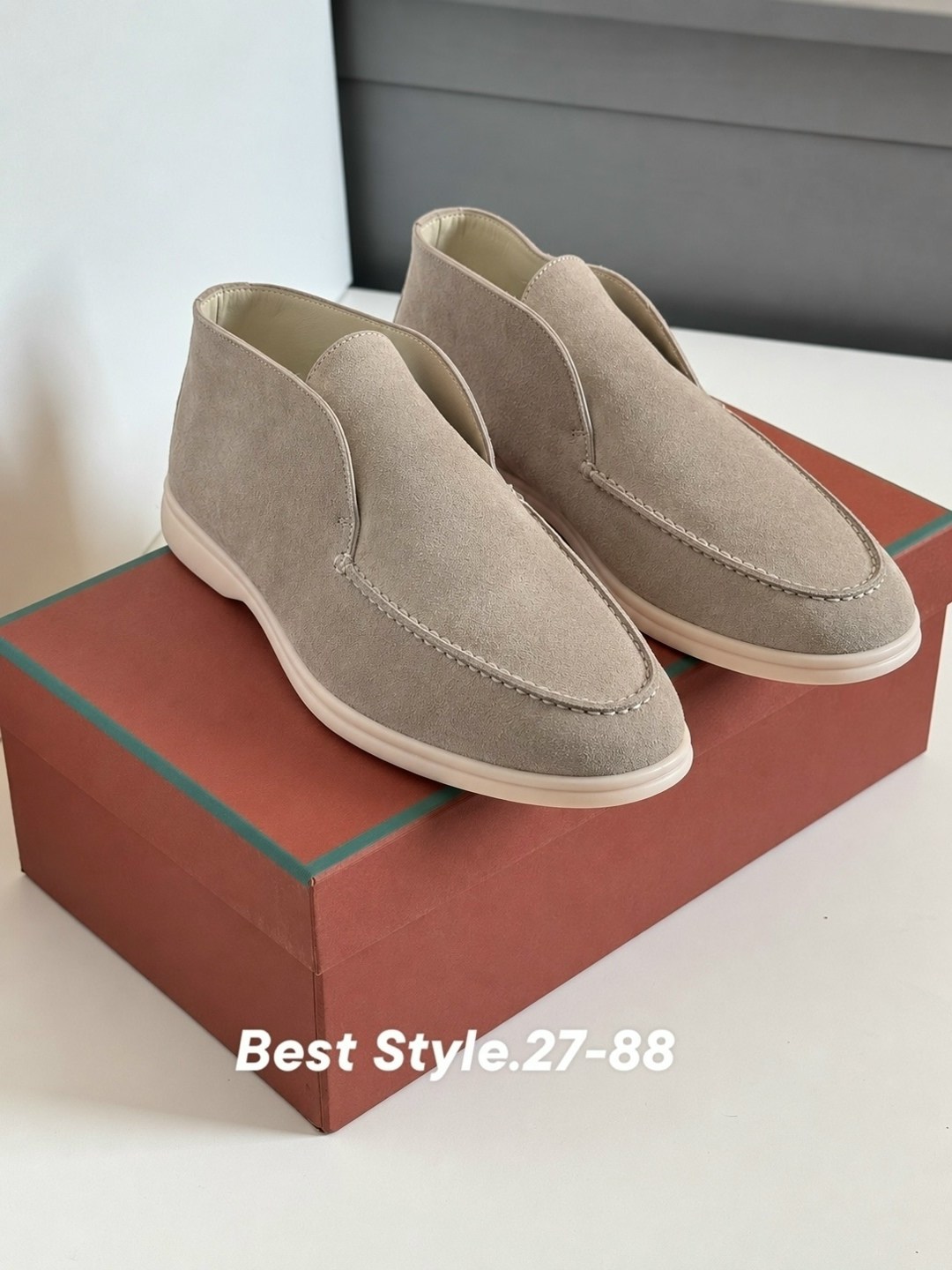 мужские лоферы loro piana,лоферы loro piana,,мужские замшевые лоферы,замшевые коричневые лоферы loro piana