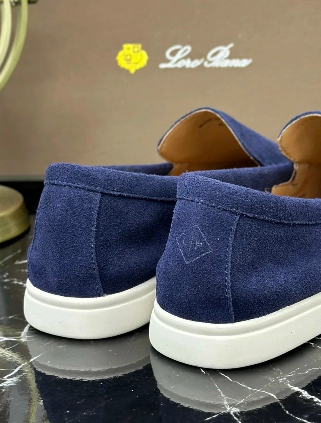 лоферы из натуральной замши loro piana,лоферы мужские loro piana,лоферы из натуральной замши,лоферы мужские из натуральной замши,loro piana лоферы женские замшевые