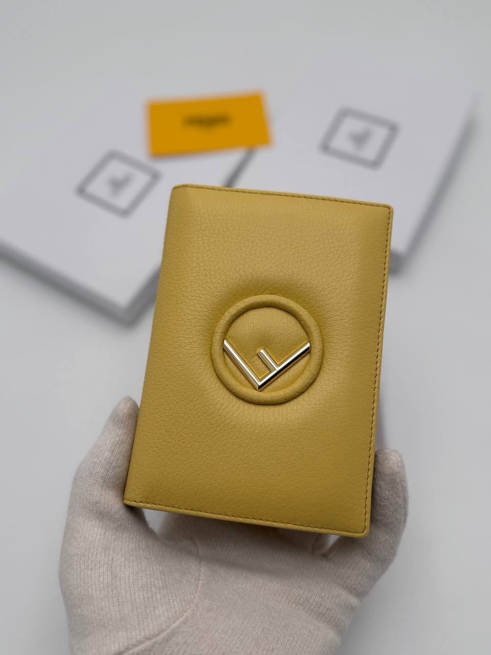 брендовая обложка для паспорта,fendi кошелек,fendi серьги,обложка для паспорта натуральная кожа,обложка для паспорта кожаная женская
