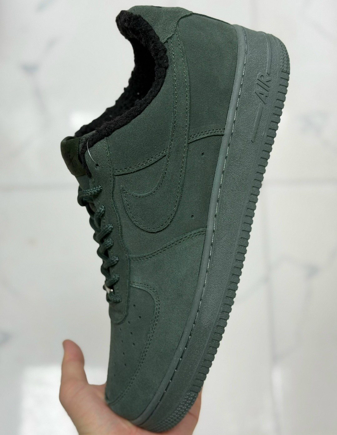 зимние кроссовки nike air force,зимние кроссовки на меху черного цвета nike air force 1 low black,кроссовки nike air force 1 low a118585 all black зимние с мехом,кроссовки зимние nike air force 1,крос