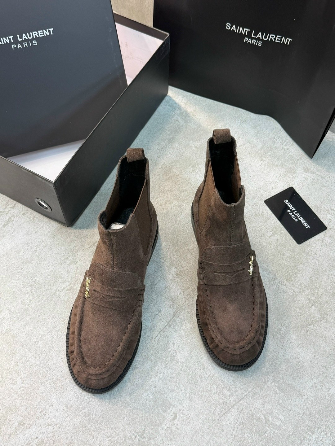 ,замшевые ботинки,ботинки saint laurent,женская ,ботинки модные