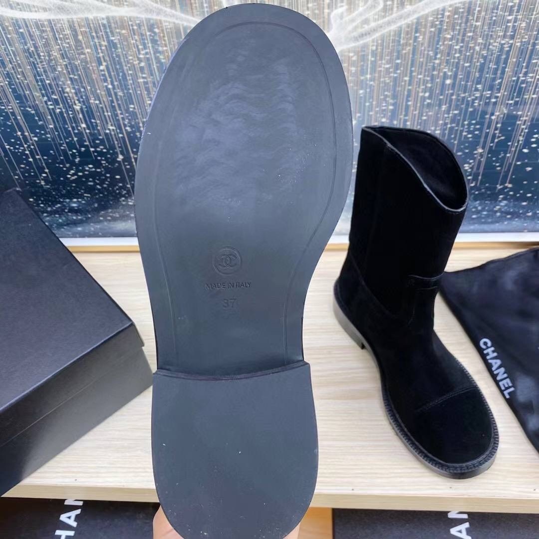 женские замшевые сапоги chanel premium black,женские замшевые сапоги chanel черные 2026 укороченные,сапоги chanel,женские черные замшевые полусапоги chanel,полусапоги chanel замшевые демисезонные prem