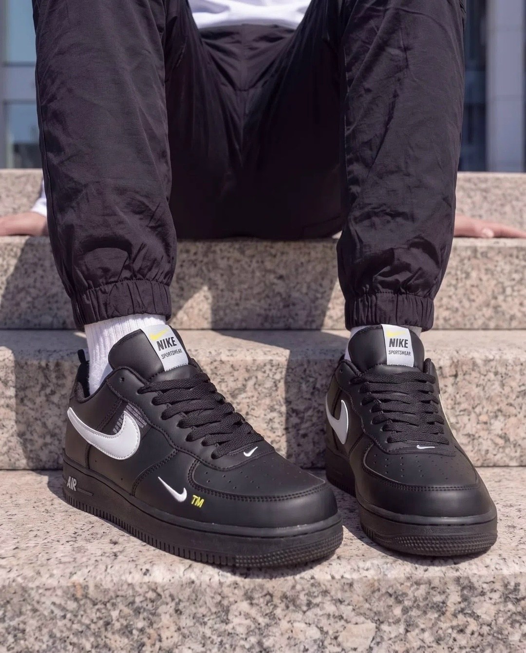 кросcовки nike air force 1,nike air force 1 07 lv8,кроссовки,nike air force 1 low black,nike air force 1 07 lv8 black