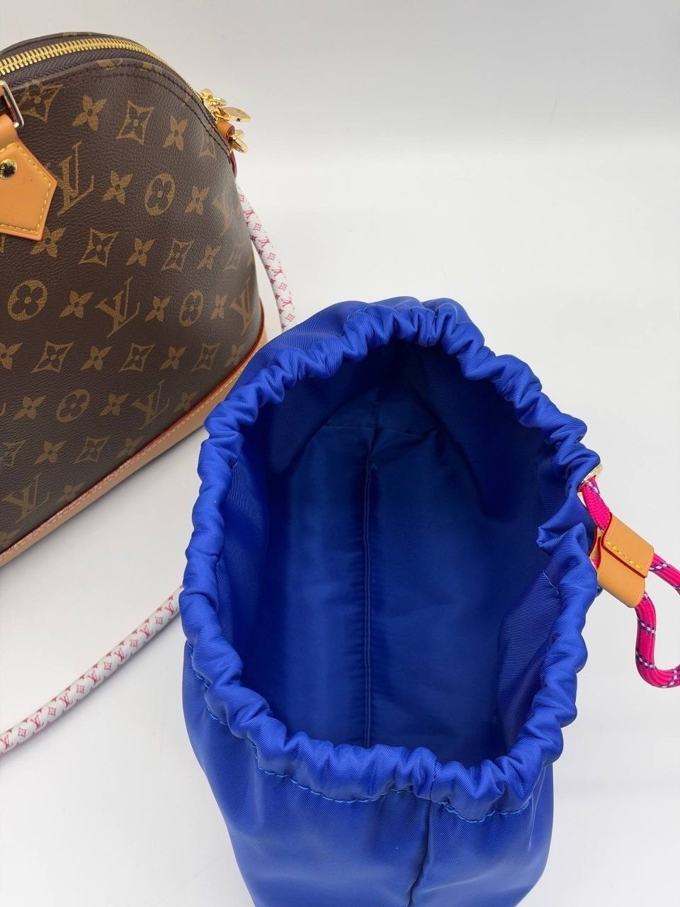 сумка louis vuitton,женская сумка louis vuitton,сумки луи виттон,сумка луи виттон альма,женские сумки луи виттон