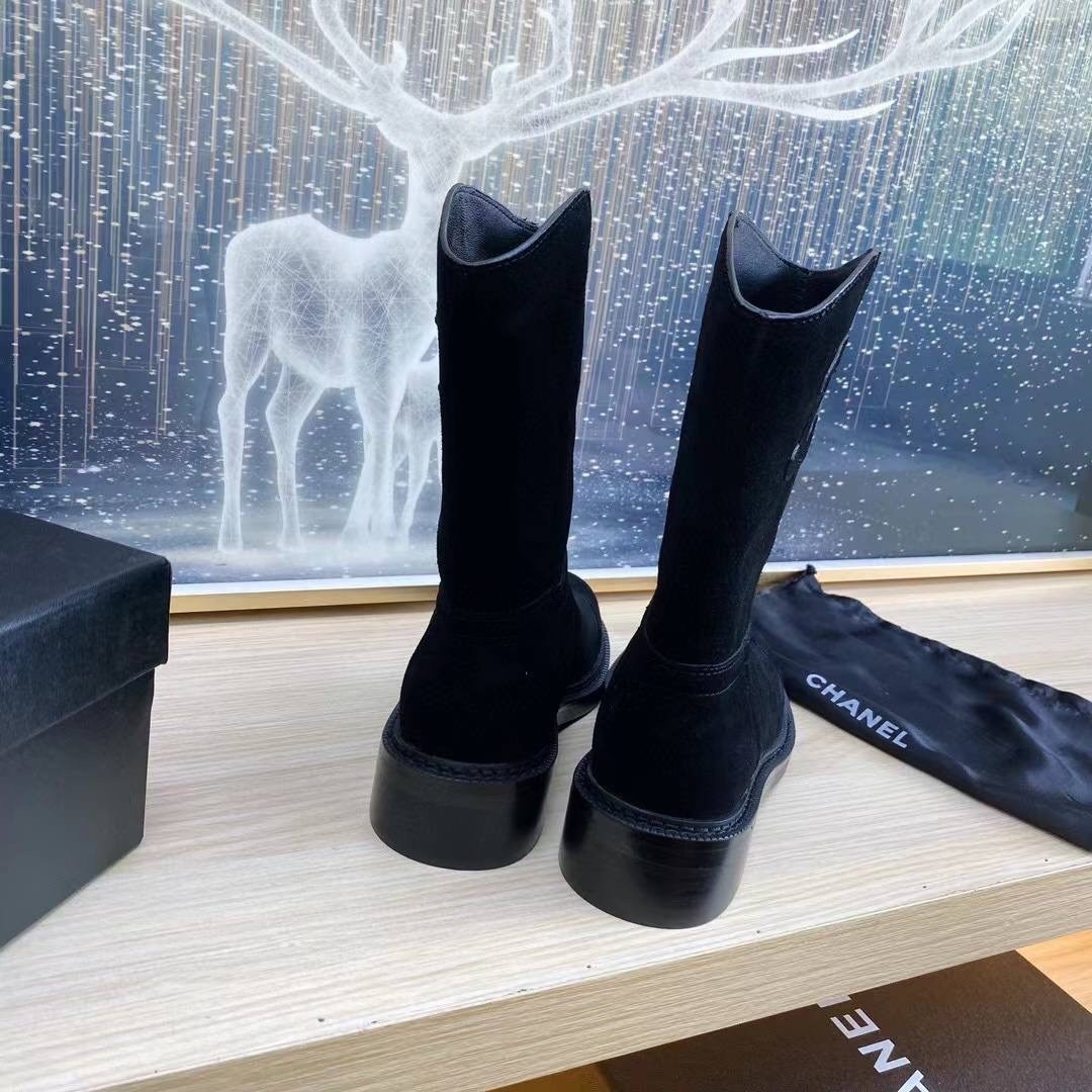 женские замшевые сапоги chanel premium black,женские замшевые сапоги chanel черные 2026 укороченные,сапоги chanel,женские черные замшевые полусапоги chanel,полусапоги chanel замшевые демисезонные prem