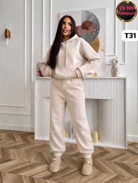 Костюм