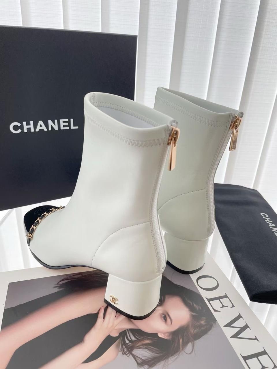 ботильоны chanel,кожаные ботильоны chanel,женские ботильоны chanel,женские ботильоны,кожаные ботильоны chanel с логотипом