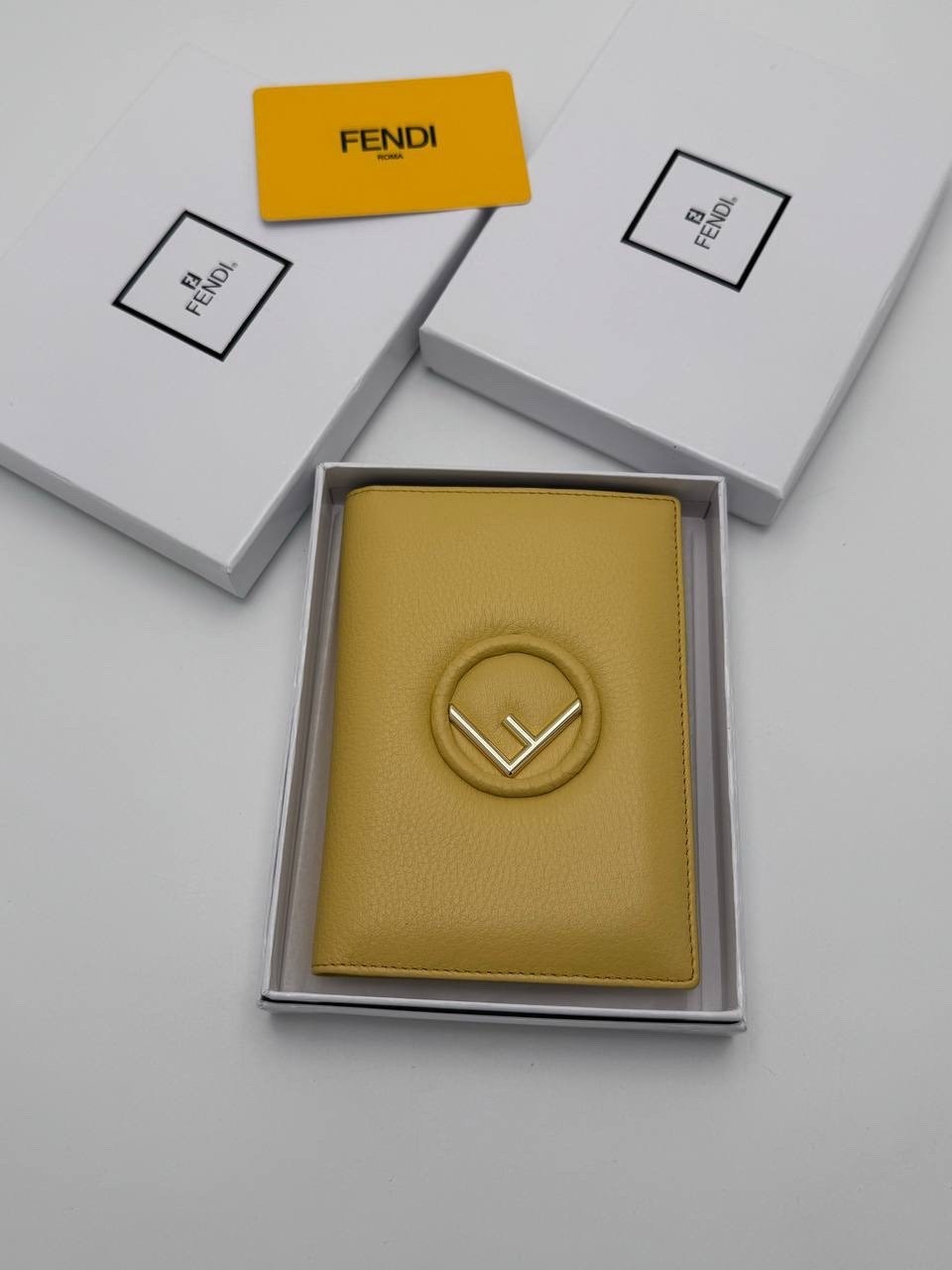 брендовая обложка для паспорта,fendi кошелек,fendi серьги,обложка для паспорта натуральная кожа,обложка для паспорта кожаная женская