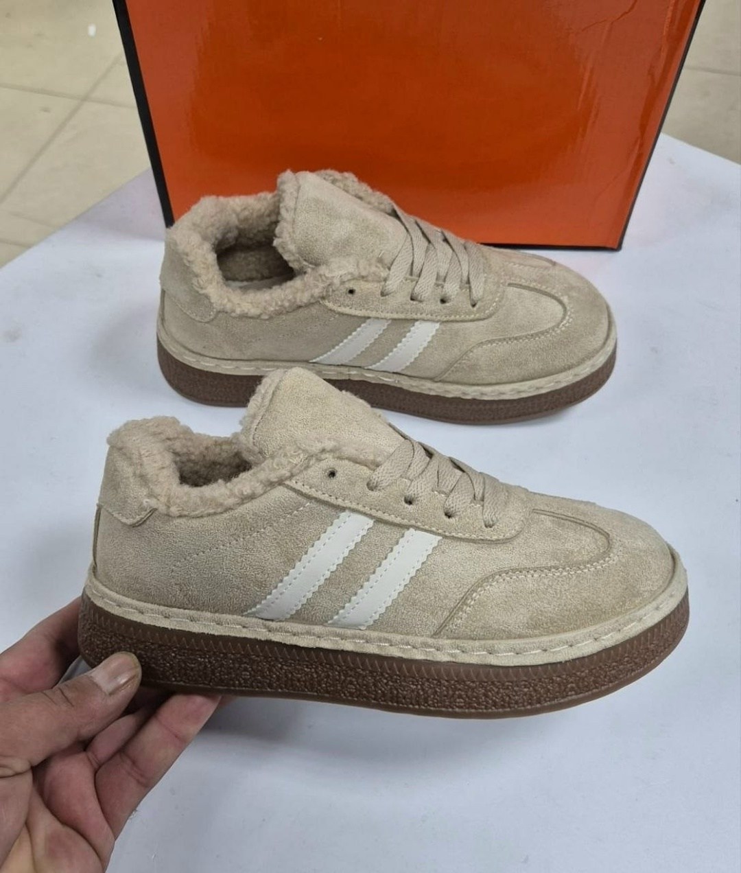 ,кроссовки зимние adidas campus с мехом,кроссовки женскиe,спортивная ,женская зимняя