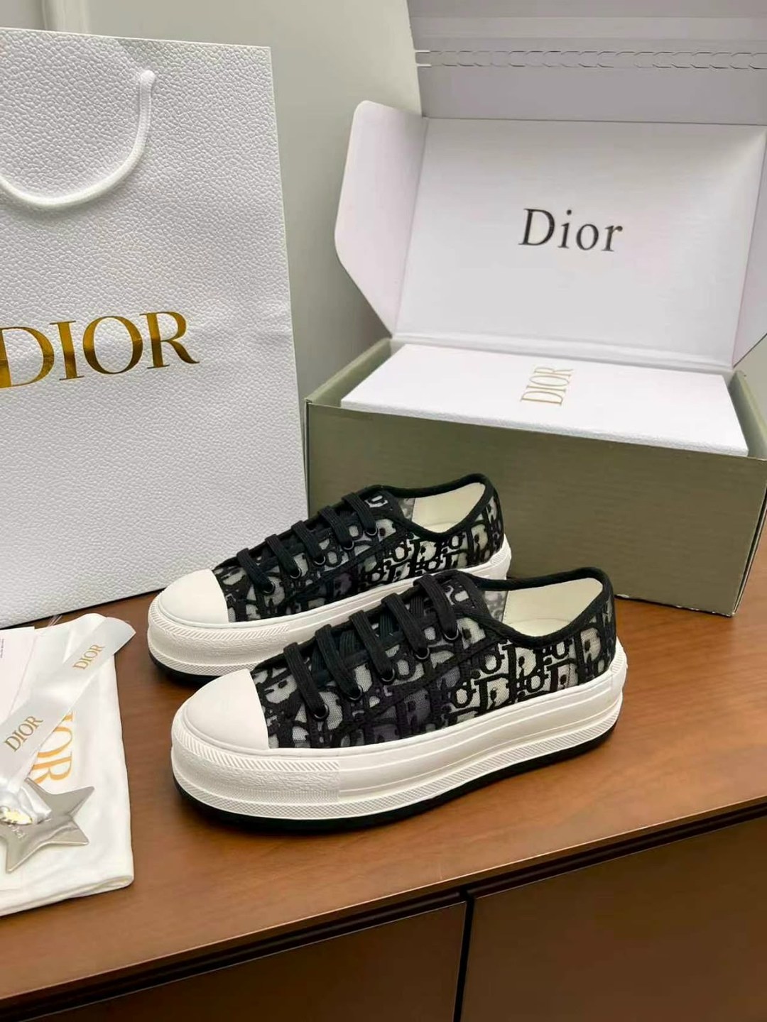 кеды dior женские,кеды dior,кеды dior walk'n dior женские 55101,кеды женские dior walk'n'dior,dior женские кеды на платформе walk'n' - grey / white