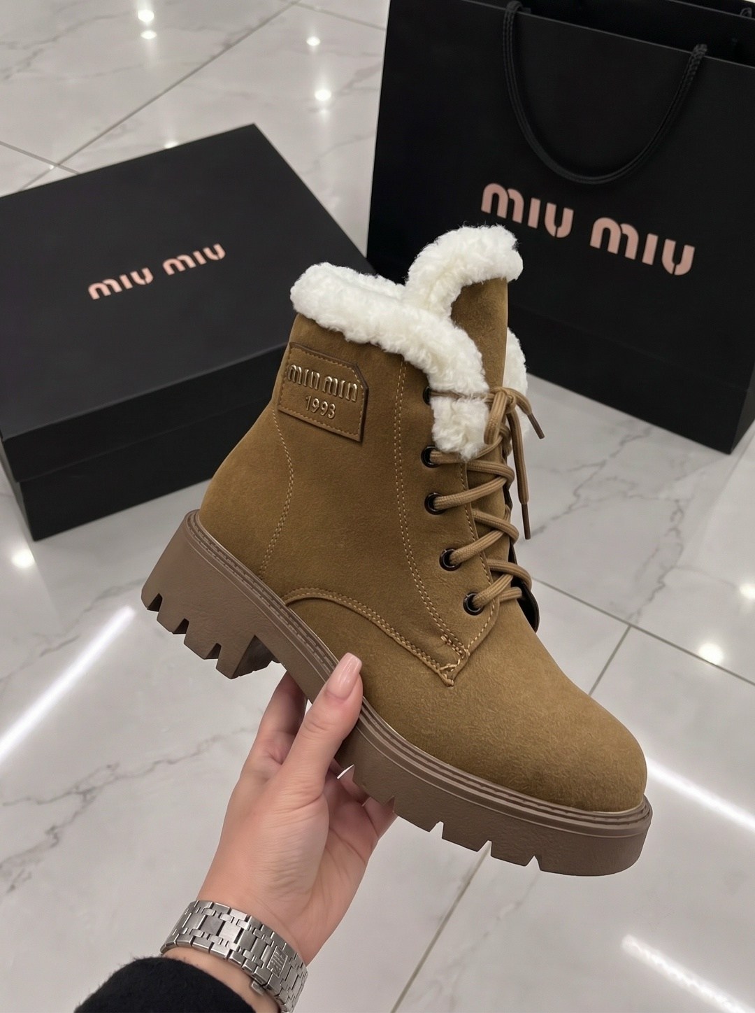 ,ботинки зимние женские,женские ботинки,ботинки женские miu miu,ботинки miu miu
