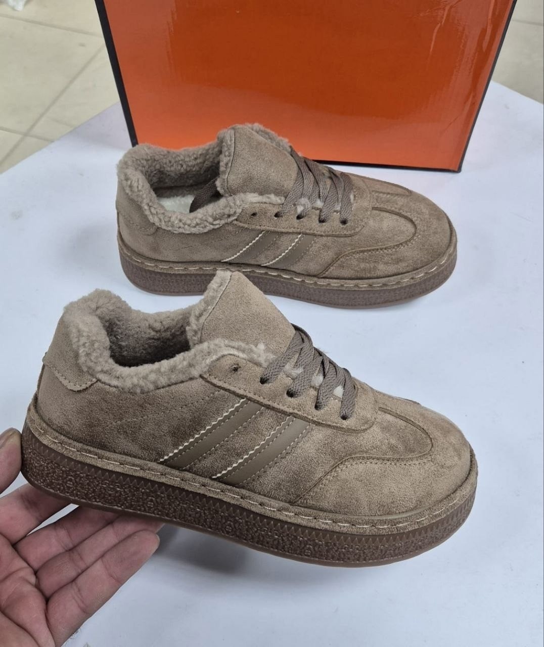 ,кроссовки зимние adidas campus с мехом,кроссовки женскиe,спортивная ,женская зимняя