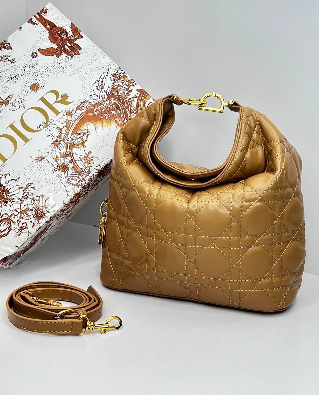 женская сумка dior,сумка dior,сумка кристиан диор белая кожа,сумка диор белая,сумка dior lady dior shoulder bag handbag