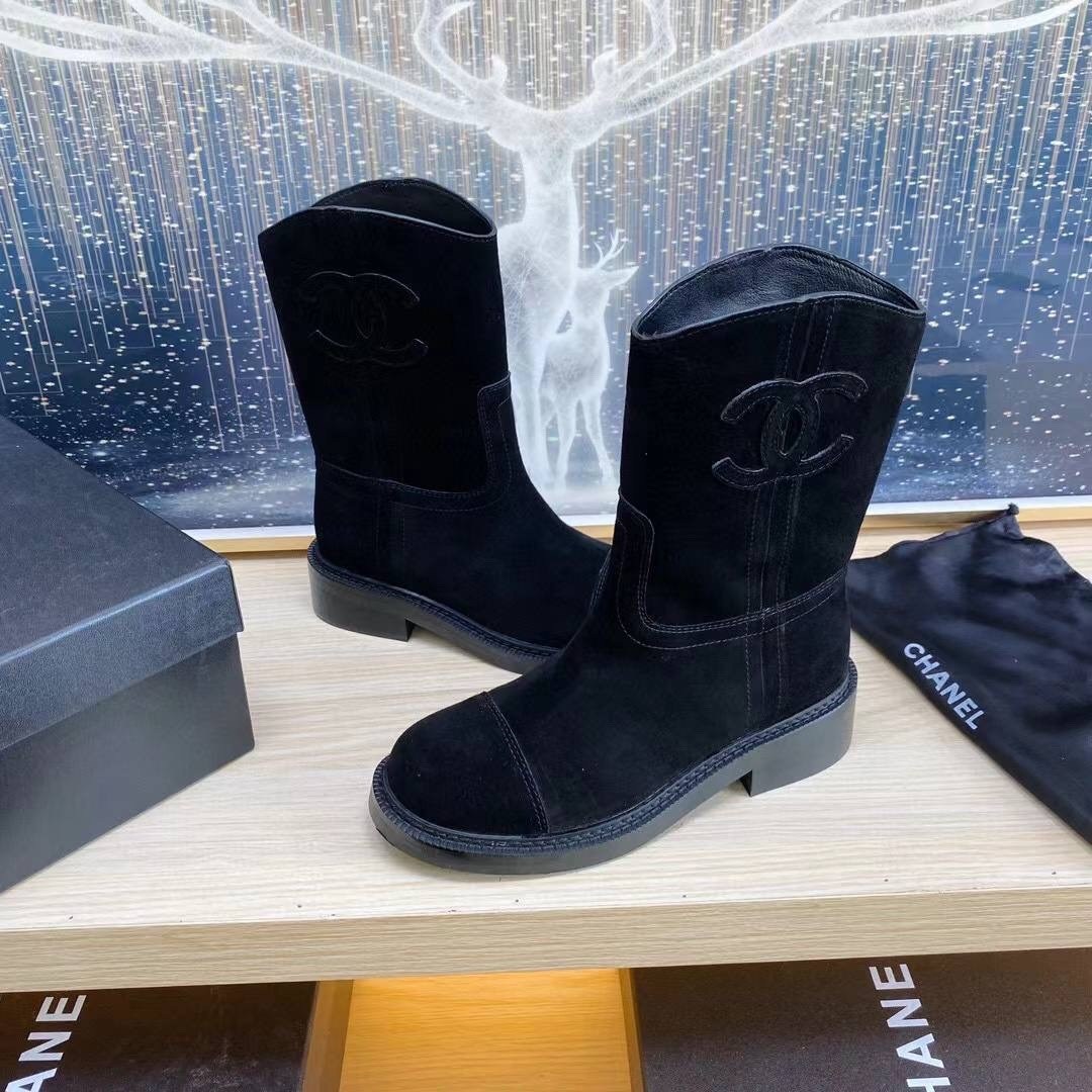 женские замшевые сапоги chanel premium black,женские замшевые сапоги chanel черные 2026 укороченные,сапоги chanel,женские черные замшевые полусапоги chanel,полусапоги chanel замшевые демисезонные prem