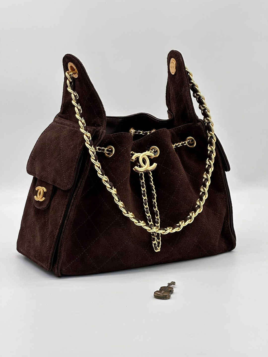 женская замшевая сумка chanel 25 small,серая замшевая сумка chanel 25 small,сумка chanel,замшевая сумка,chanel сумка женская