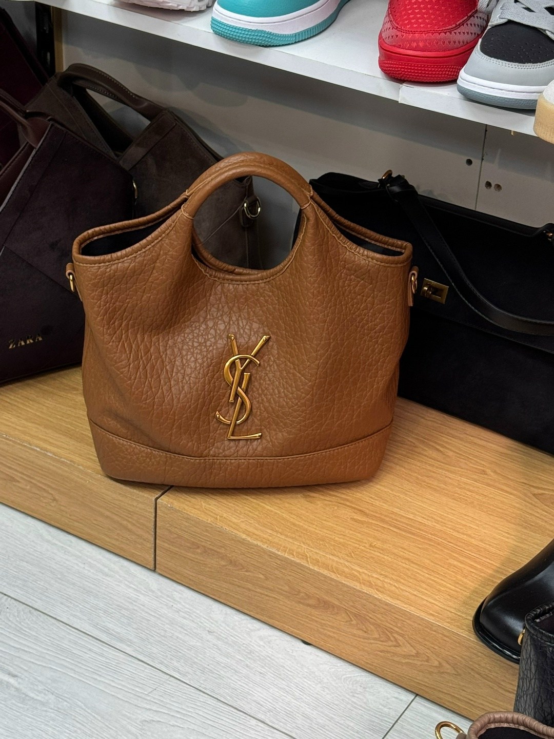 сумки,сумка saint laurent,сумка yves saint laurent,женская сумка,сумка