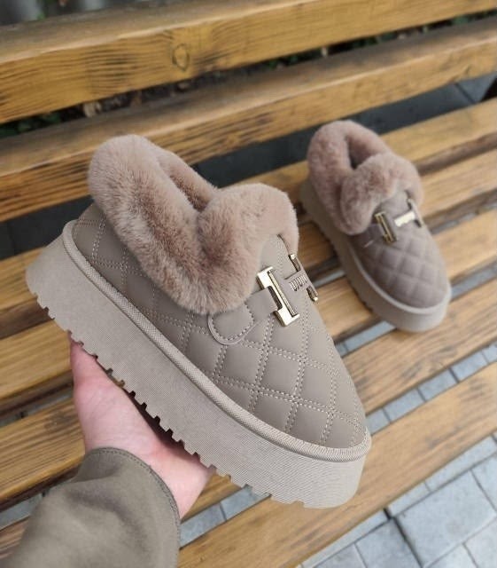 угги короткие с мехом на платформе miu miu,угги женские,,угги короткие с мехом на платформе miu miu цвет светло-бежевый,модные угги