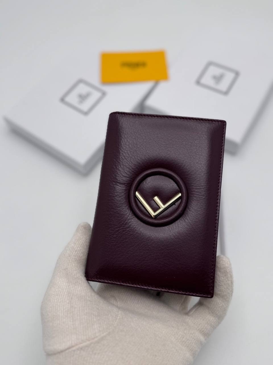 брендовая обложка для паспорта,fendi кошелек,fendi серьги,обложка для паспорта натуральная кожа,обложка для паспорта кожаная женская