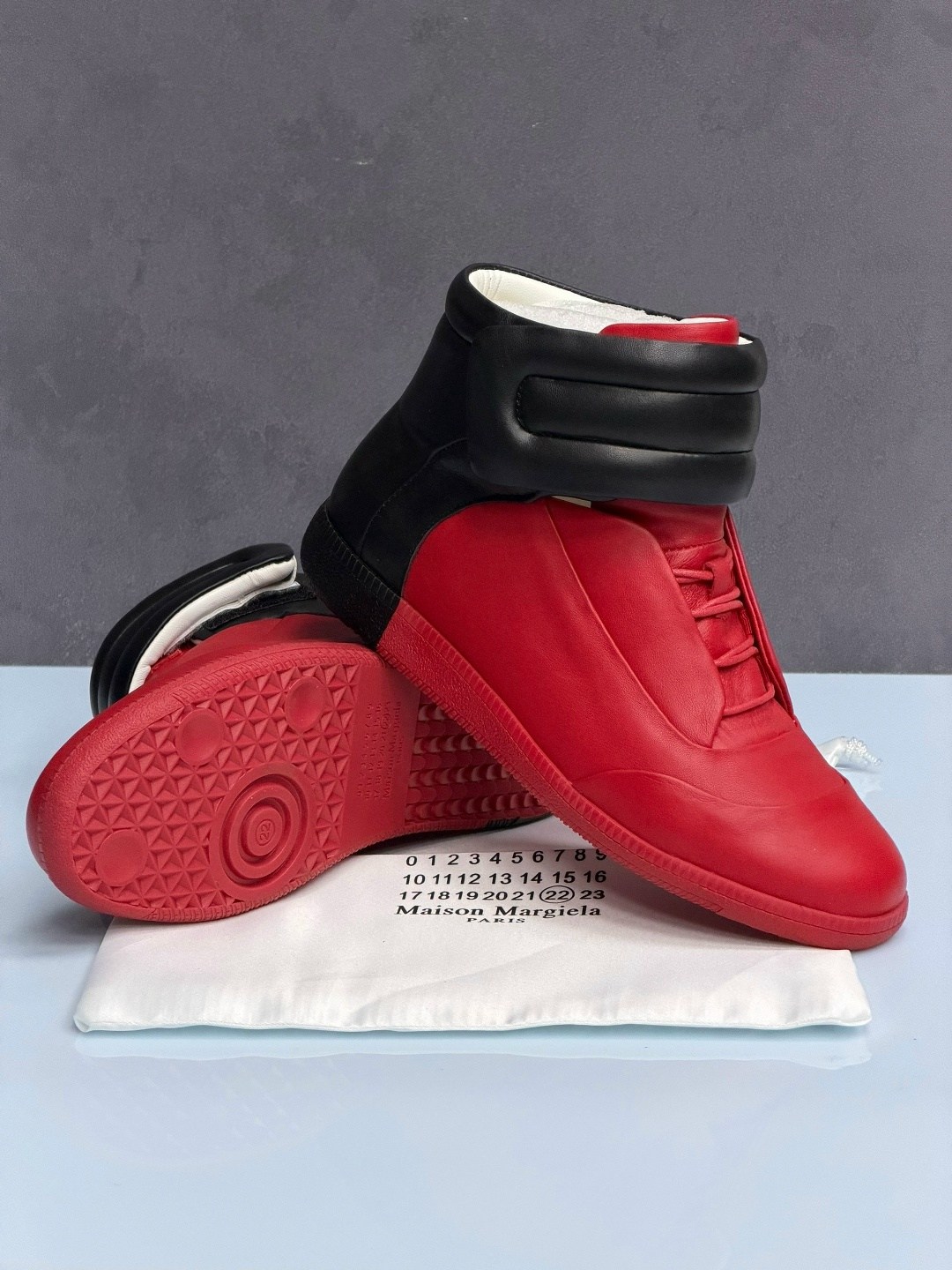 ,мужская  с красной подошвой,повседневная ,кроссовки maison margiela future,кроссовки maison margiela красный