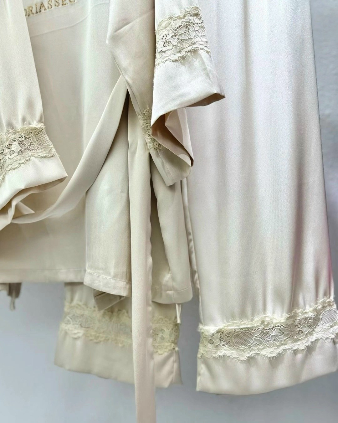 шелковая пижама,пижама с кружевом,женская пижама,кружевная пижама,комплект пижама