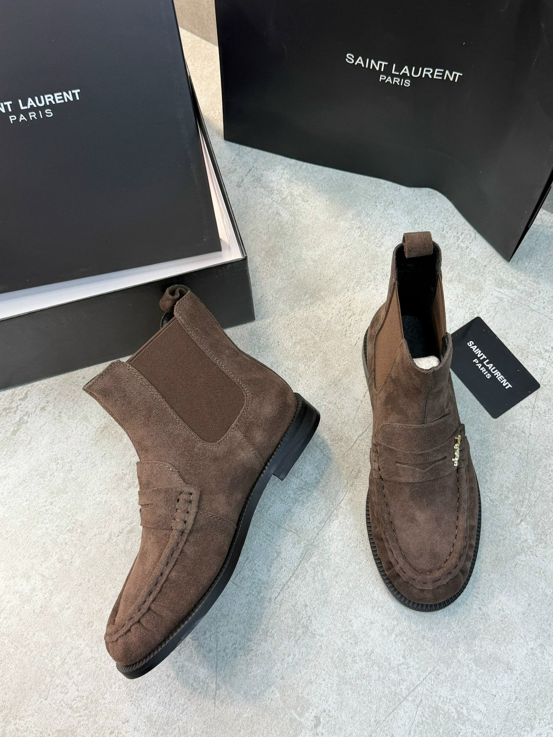 ,замшевые ботинки,ботинки saint laurent,женская ,ботинки модные