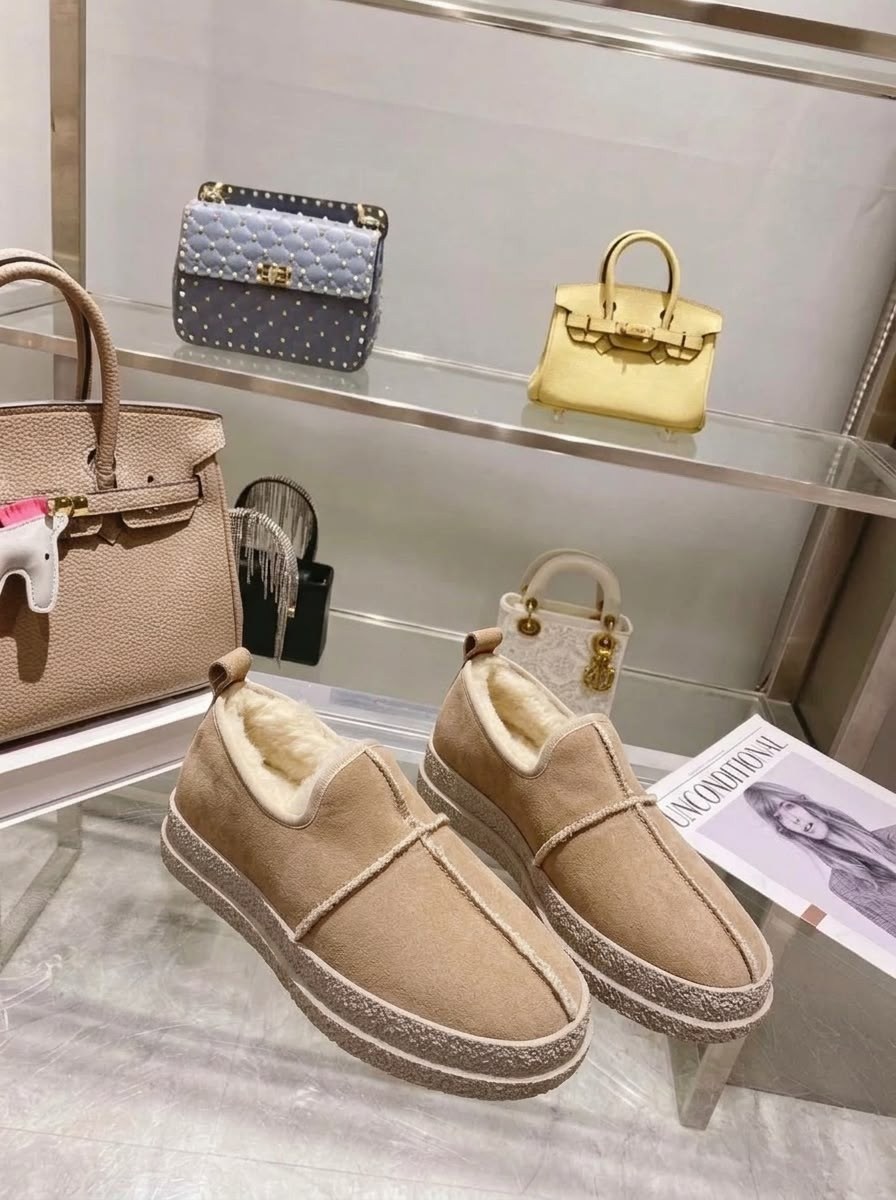 женские зимние лоферы,женские ботинки в стиле gucci,женские зимние лоферы натуральный мех,,туфли-лоферы женские prada a131269 замшевые зимние с мехом серые