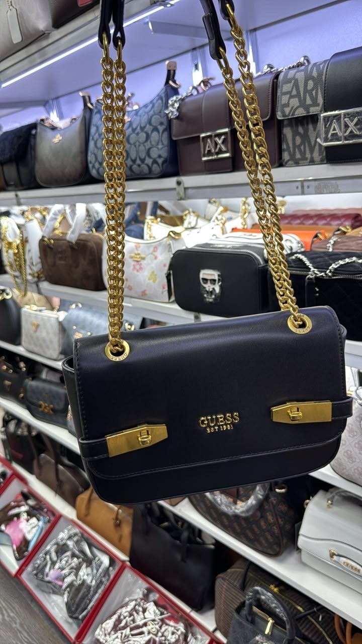 сумка женская guess,сумка через плечо guess,guess сумка на плечо кросс-боди,сумка guess,сумка на плечо guess