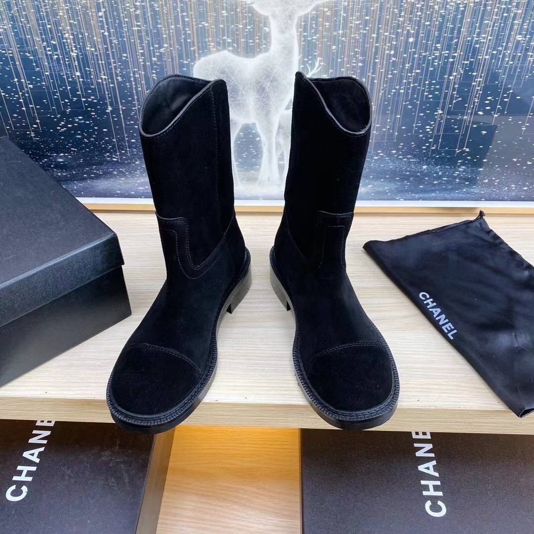 женские замшевые сапоги chanel premium black,женские замшевые сапоги chanel черные 2026 укороченные,сапоги chanel,женские черные замшевые полусапоги chanel,полусапоги chanel замшевые демисезонные prem